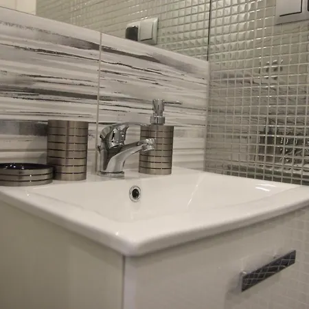 Maly Apartament Nad Zalewem Apartman *